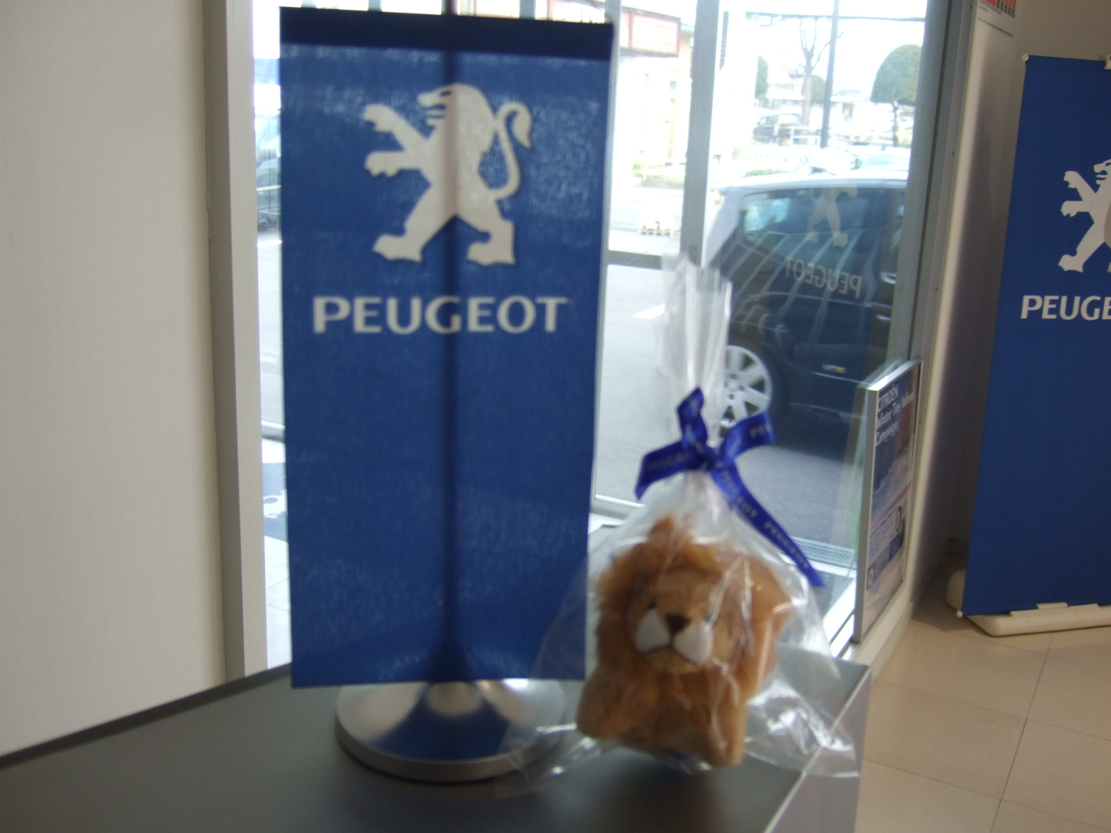 PEUGEOTから、Happy birthday★
