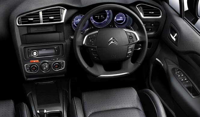 輸入車フェスティバルにシトロエンC４がきます！