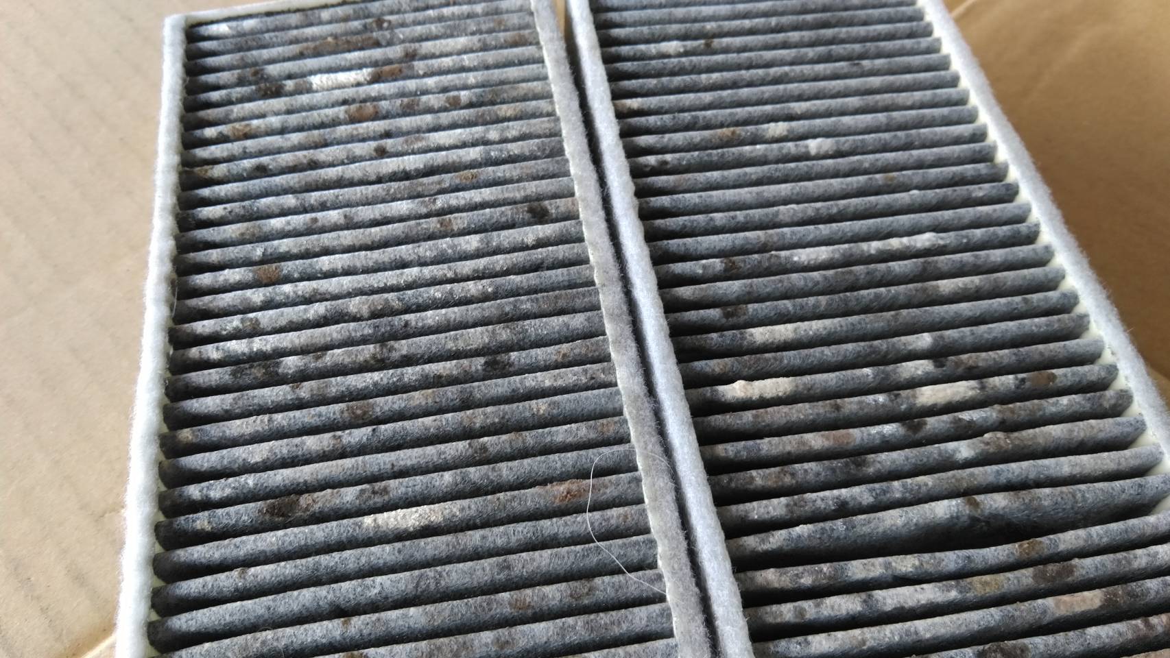 エアコンフィルター