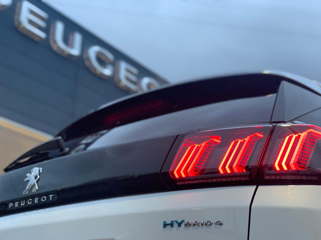 HYBRIDな日常はいかがですか？