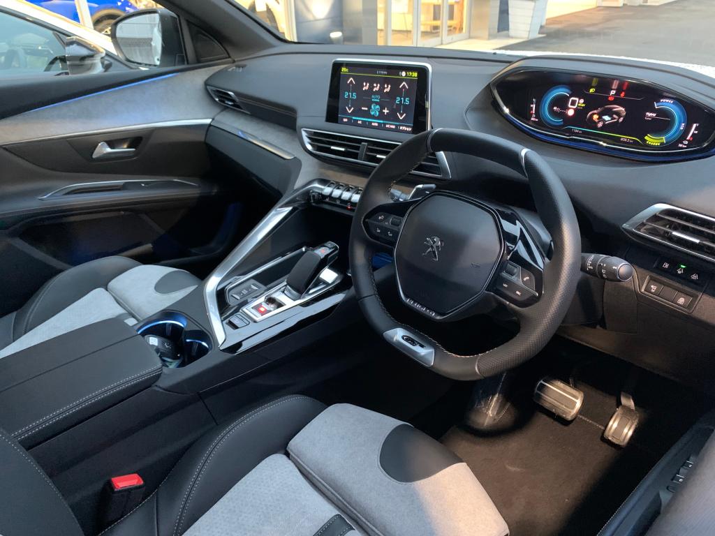 HYBRIDな日常はいかがですか？