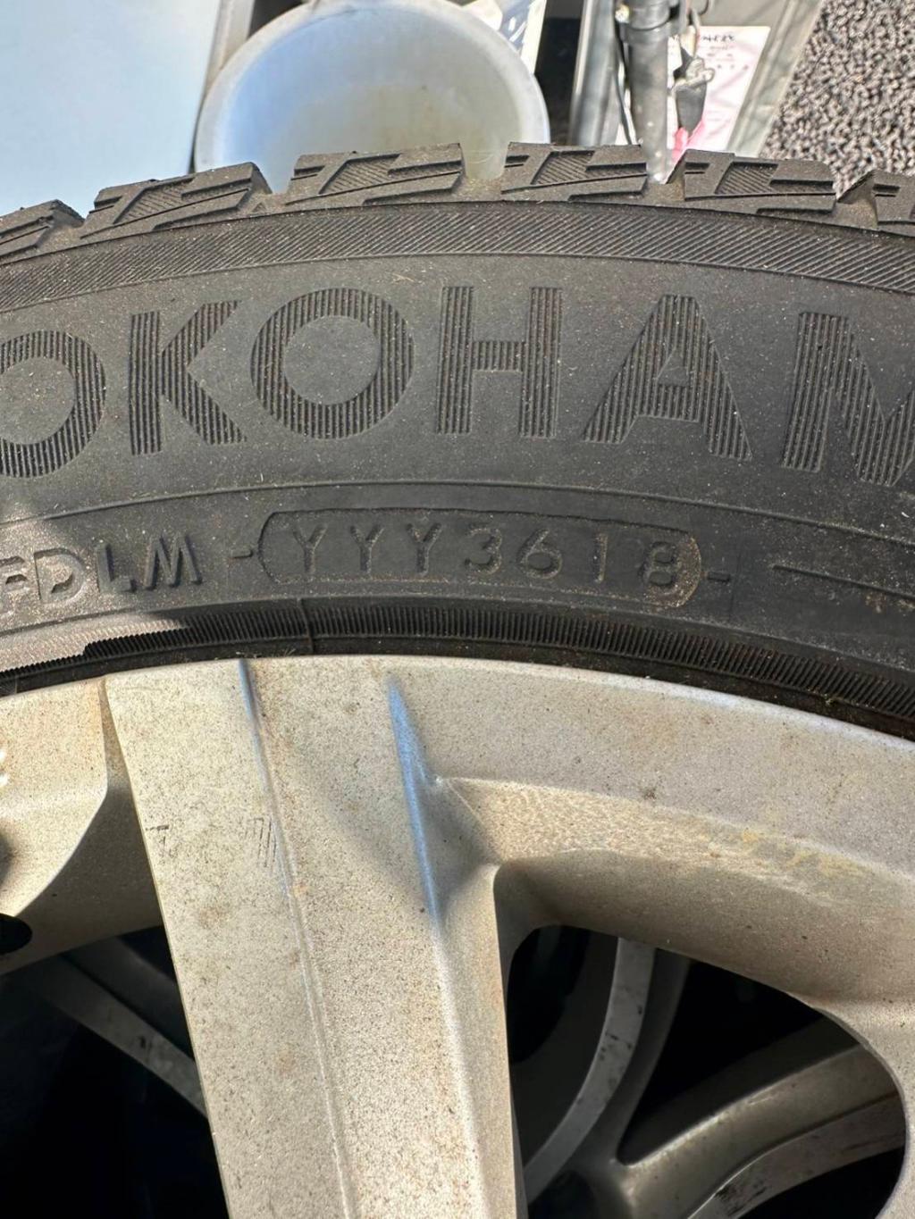 スタットレスタイヤ