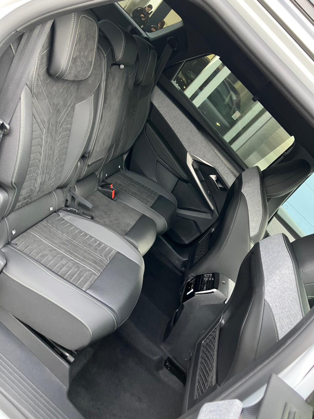 NEWプジョー5008✨🇫🇷